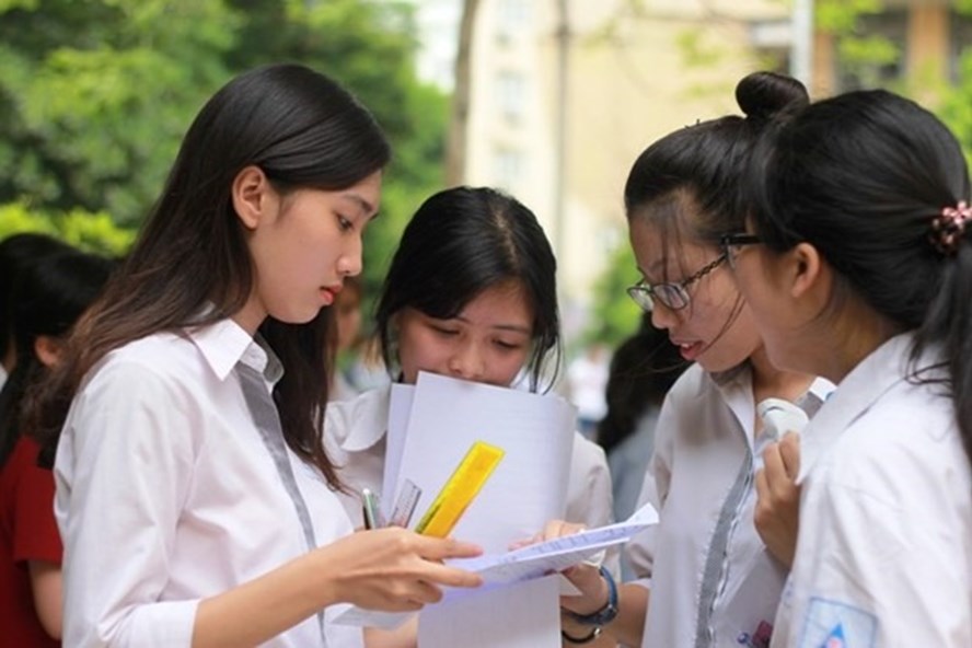 Tổng chi phí cho 4 năm học Đại học tại Việt Nam là bao nhiêu?