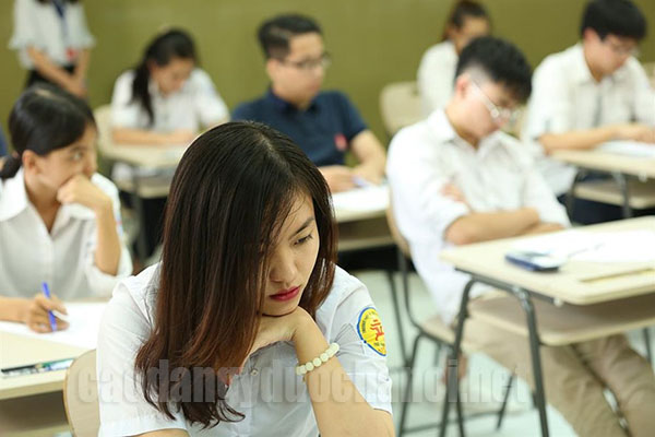 Sinh viên nhập học Đại học 