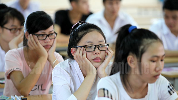 Cộng điểm ưu tiên vào y dược càng cộng càng mất thí sinh!