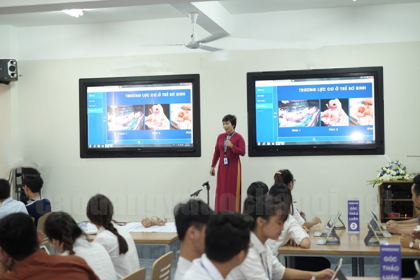 Điều kiện làm giảng viên Đại học Y Dược phải có chứng chỉ hành nghề?