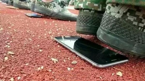 Hình phạt oái oăm khiến sinh viên sợ mất mật ở Đại học