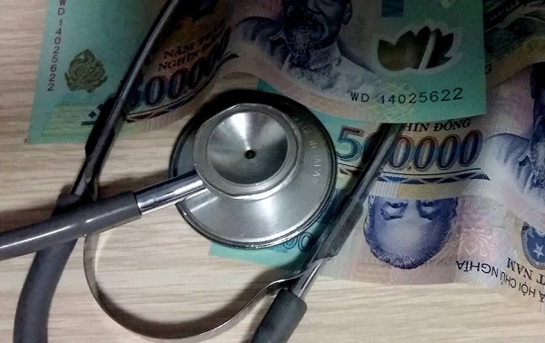 Đừng học y dược chỉ để làm kinh tế