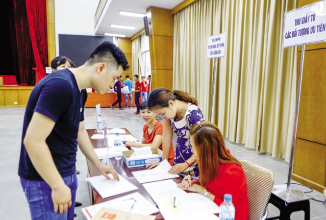 Hàng loạt các trường Đại học đuổi học sinh vì không đủ năng lực