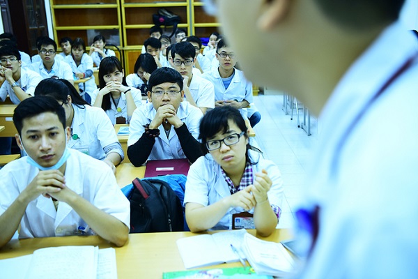 Bỏ hộ khẩu Đại học Y Dược sẽ tuyển được thí sinh giỏi