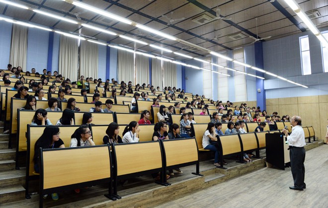Tiến tới Đại học tự thu chi học phí có tăng giá!