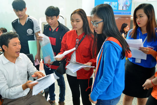 Đề xuất tăng học phí Đại học - Cao đẳng Y dược lên 2.100 USD 1 năm