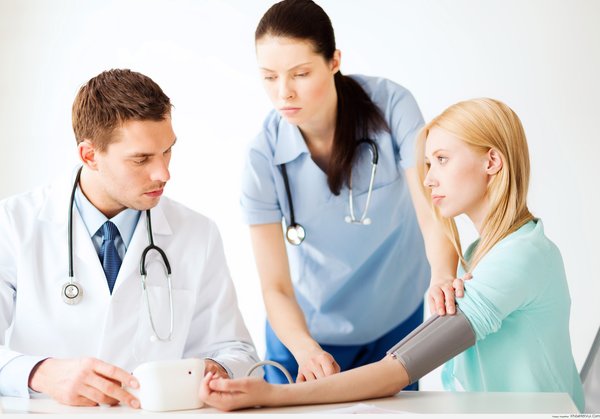 Là nam giới có nên theo học ngành Hộ sinh?