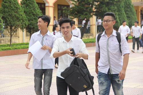 Thí sinh không nên dựa vào “điểm sàn” để điều chỉnh nguyện vọng