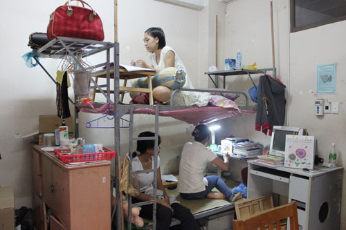 Những thuận lợi và khó khăn khi ở ký túc xá tân sinh viên cần biết!