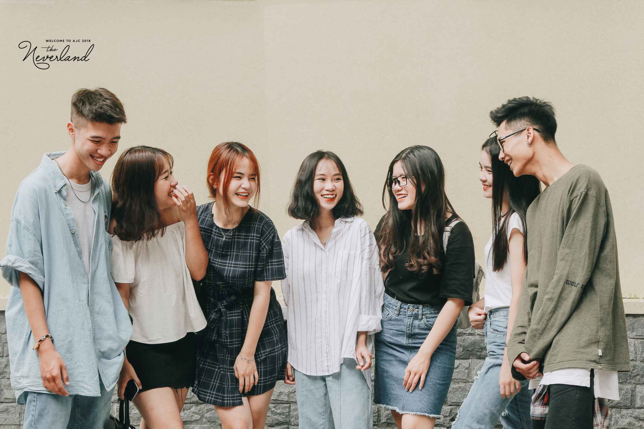 Bàn về vấn đề trang phục của sinh viên hiện nay: Hiện đại hay Truyền thống?