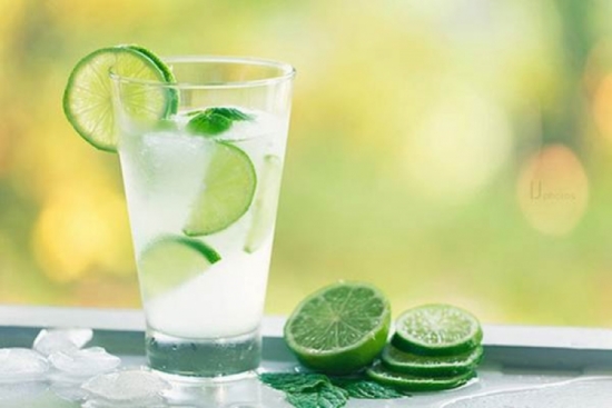 Muốn sức khoẻ tốt nên uống nước thường xuyên mỗi sáng