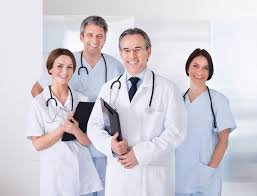 Vì nghề Y vất vả... nên đồng nghiệp phải thương lấy nhau