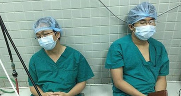 Ngành y vất vả đâu phải ai cũng là người thấu hiểu cho!