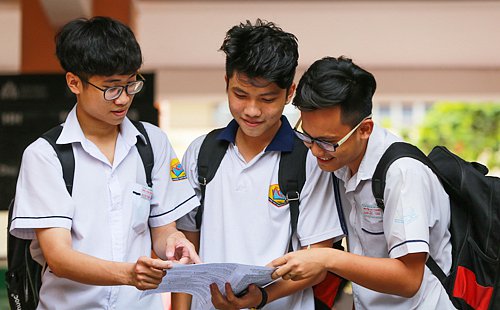 Hoàn thiện khâu đề thi, nội dung giảng dạy sát với thực tế
