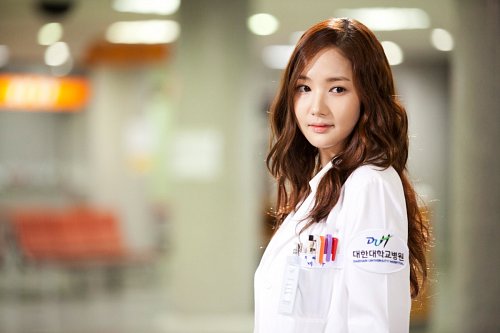 Gái ngành y thay đổi thế nào sau khi thoát ế