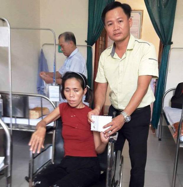 GV dạy Ngữ Văn còn tích cực tham gia các hoạt động thiện nguyện, kêu gọi giúp đỡ các hoàn cảnh khó khăn trên địa bàn. (Ảnh. NVCC). GV dạy Ngữ Văn còn tích cực tham gia các hoạt động thiện nguyện, kêu gọi giúp đỡ các hoàn cảnh khó khăn trên địa bàn. (Ảnh. NVCC).