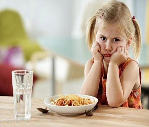 Trẻ mới ốm dậy cần được chăm sóc một cách khoa học