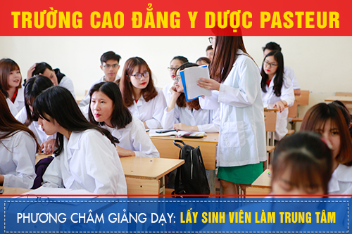 Sinh viên Cao đẳng Điều dưỡng trong giờ học