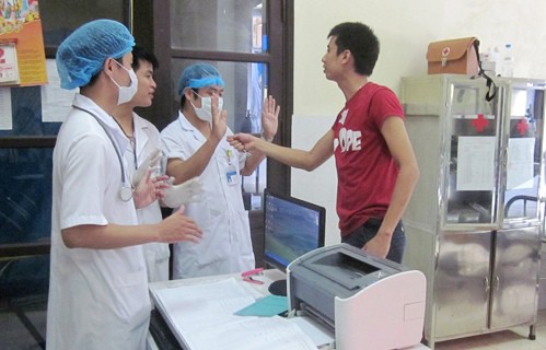  Cán bộ nhân viên y tế có quyền tự vệ