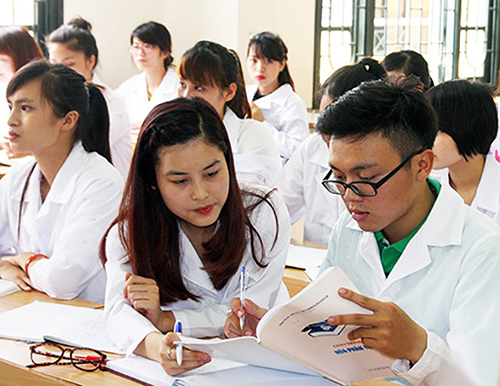 Có thể chọn bất cứ bài thi tổ hợp nào để xét tuyển Cao đẳng Dược