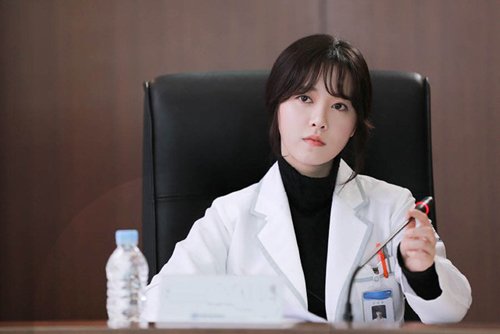 Nghề y vất vả từ khi còn ngồi trên ghế Nhà trường