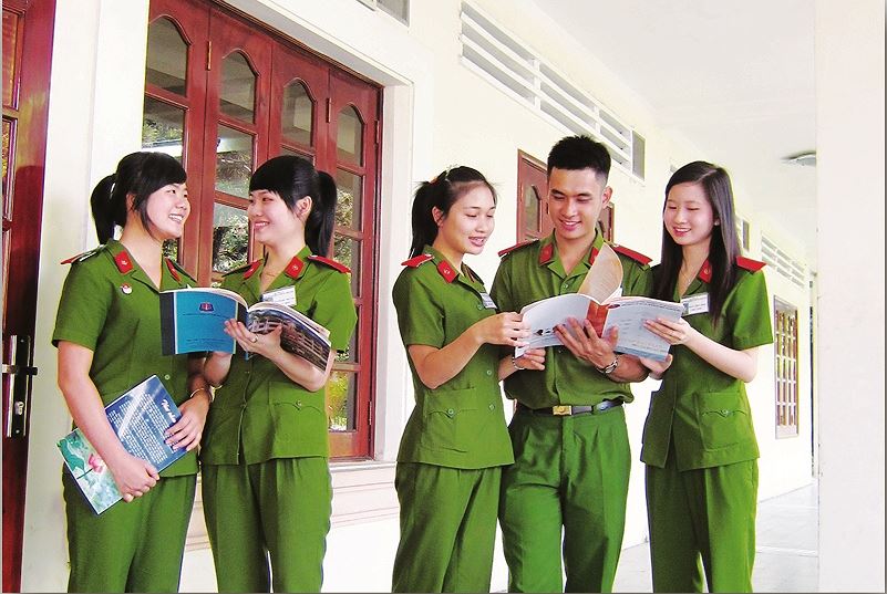 Quy định tiêu chuẩn về chính trị
