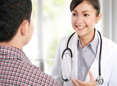 Khi thấy có những dấu hiệu bất thường về sức khỏe các quý ông nên đến các cơ sở y tế để kiểm tra Khi thấy có những dấu hiệu bất thường về sức khỏe các quý ông nên đến các cơ sở y tế để kiểm tra