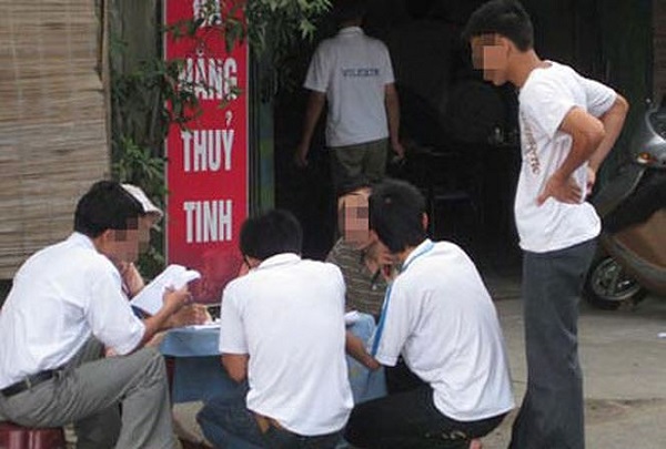 Thực trạng sinh viên bị đuổi học, bỏ học gia tăng hàng năm là do đâu?