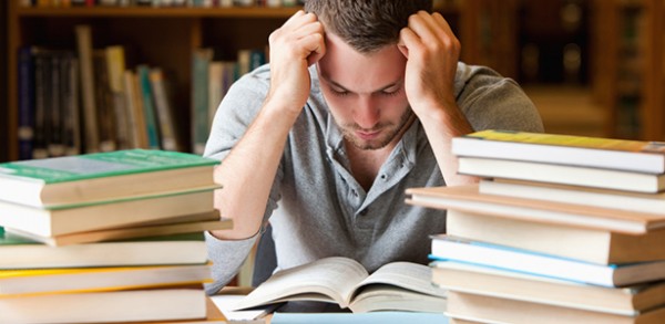 Bật mí 8 bí quyết giúp sinh viên thức đêm ôn thi dễ như mì ăn liền!