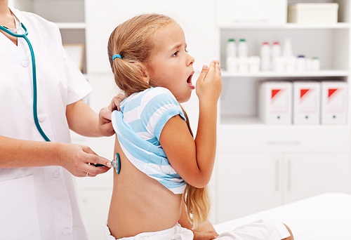 Cha mẹ cần nắm vững kiến thức chăm sóc bệnh viêm phế quản cho trẻ
