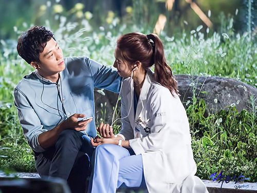 Tình yêu đến và đi như những cơn gió